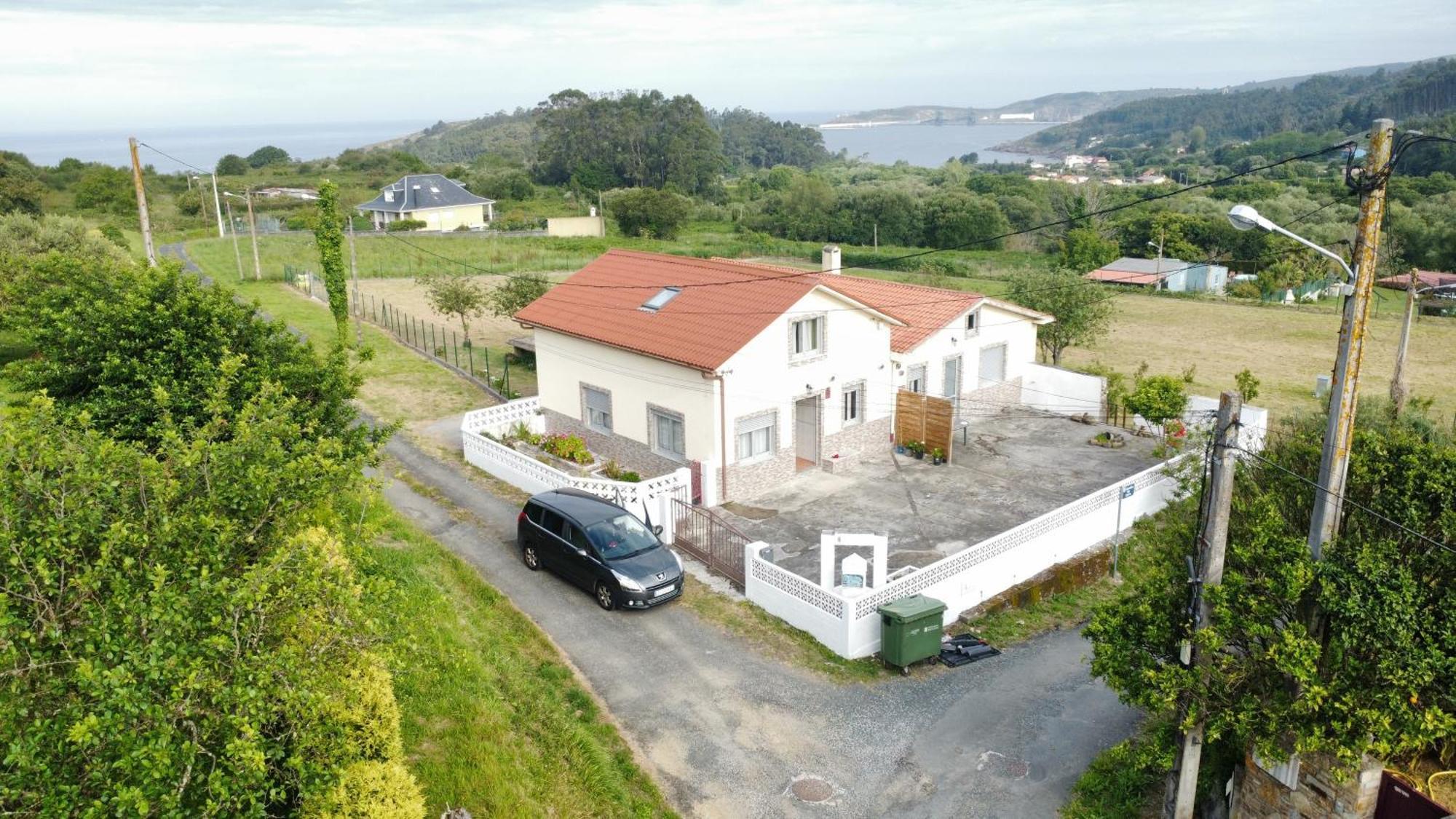 Pozo das Leiras-izquierda- Ares Exterior foto